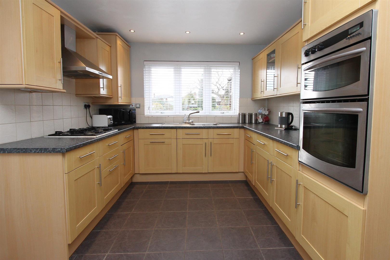 4 bed property in Batham Road, Kidderminster